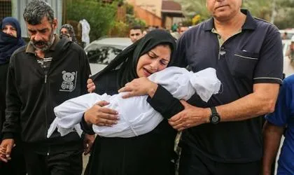 الاحتلال يواصل مجازره في قطاع غزة: 11 شهيدا بينهم 7 أطفال في قصف سيارة تُقلّ عائلة في حي الزيتون